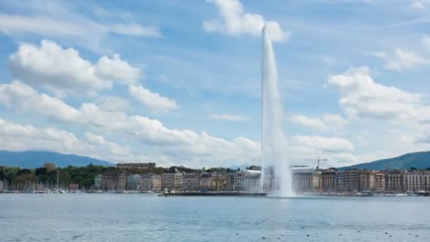 Timelapse da fonte de água "jet d 'eau" símbolo de geneva suíça — Vídeo de Stock