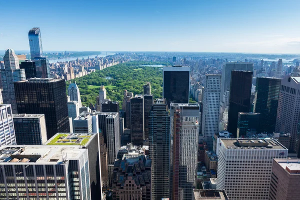 Вид с воздуха на Центральный парк Манхэттена в Нью-Йорке - США — стоковое фото