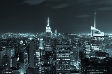 Manhattan skyline - New York - ABD hava gece görünümü