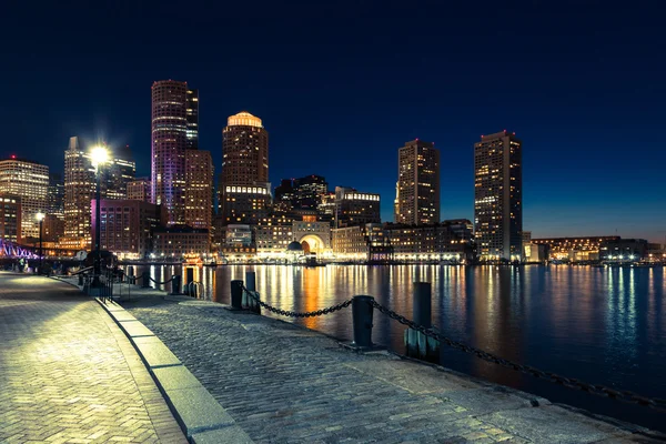 Boston skyline av natt - massachusetts - usa — Stockfoto