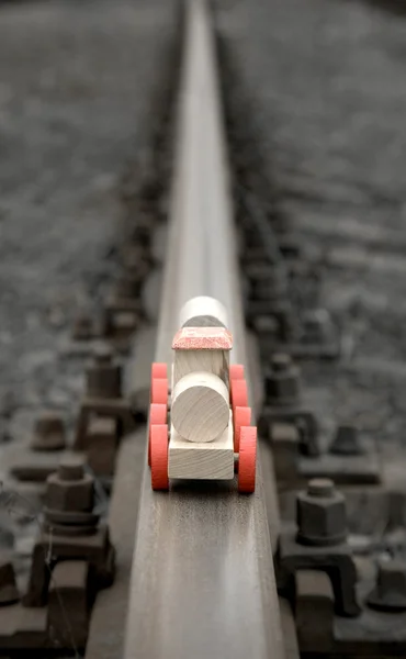 Velho vintage trem de brinquedo de madeira — Fotografia de Stock