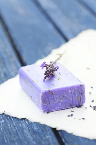 Sabão de lavanda — Fotografia de Stock