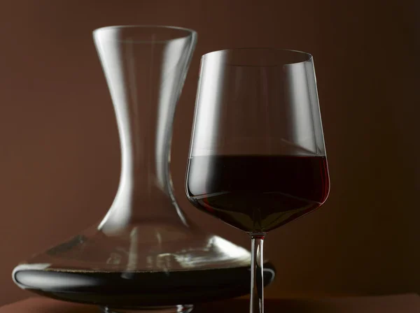 Glas vin och karaff — Stockfoto