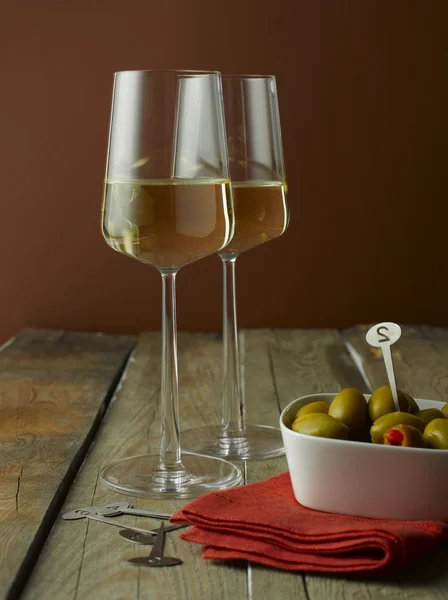 Deux verres de vin blanc — Photo