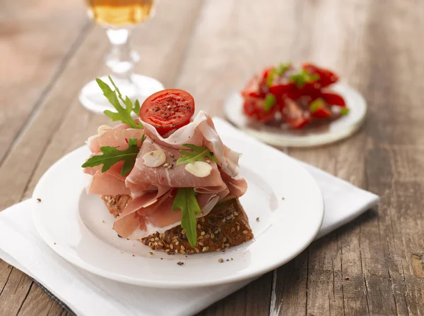 Panino al prosciutto di Parma — Foto Stock