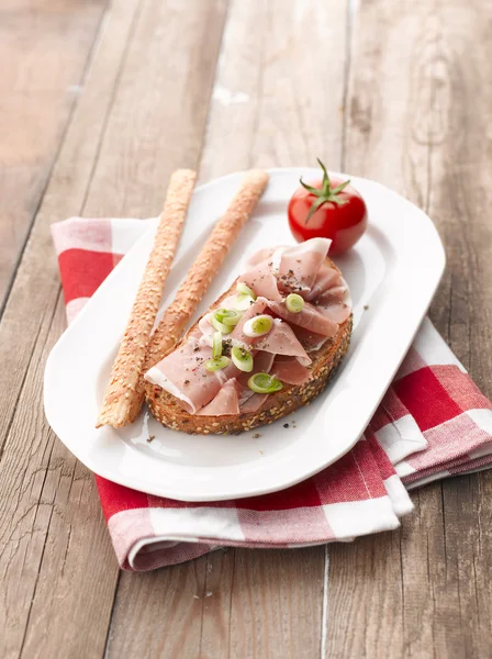 Parmaschinken-Sandwich — Stockfoto