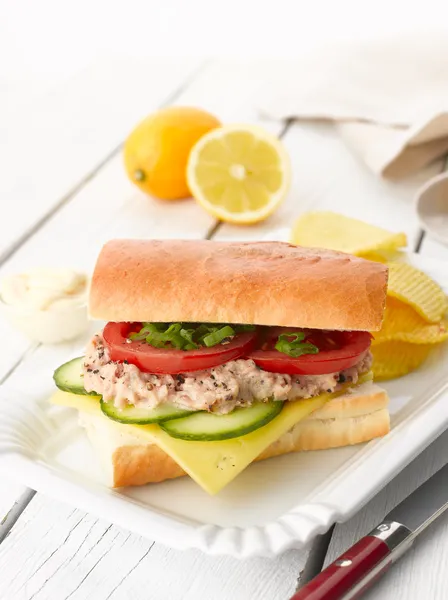 Sandwich de ensalada de atún — Foto de Stock