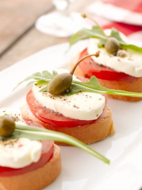 Caprese sandviç