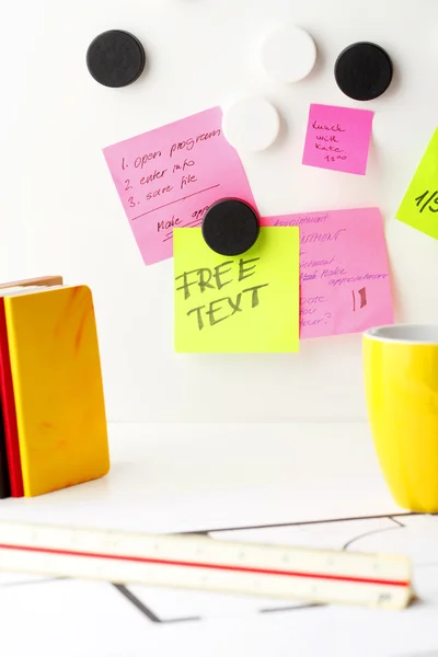 Desk with 'Post It' notes — Stock Photo, Image