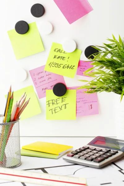 Resepsiyon 'Post It' notları ile — Stok fotoğraf