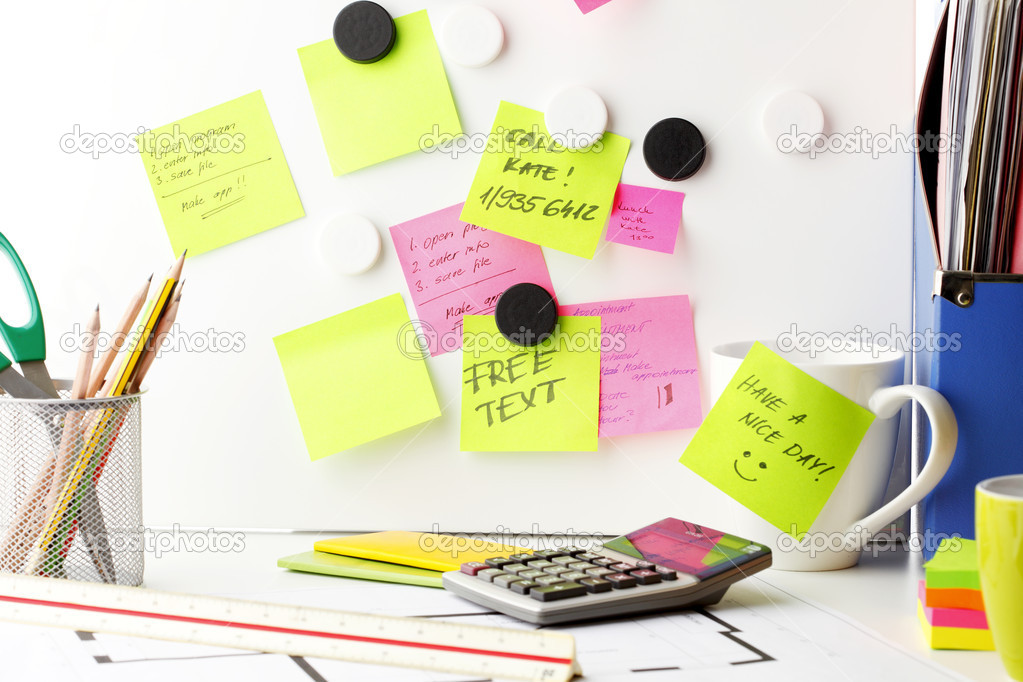 Bureau Avec Des Notes Post It Image Libre De Droit Par Gzorgz C Bureau Avec Des Notes Post It Image Libre De Droit Par Gzorgz C