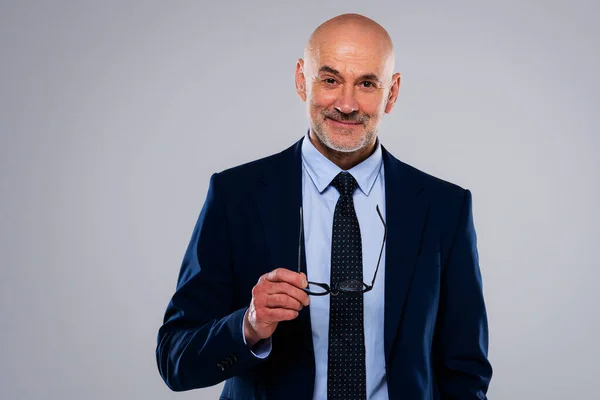 Portrait Smiling Caucasian Mature Businessman Confident Male Professional Wearing Blazer — Stockfoto