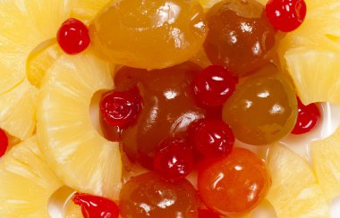 dilim ananas ve şeftali