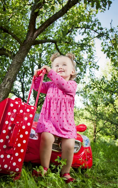 Little girl on the nature — Stock Photo, Image