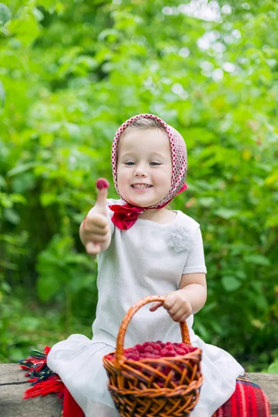 Child shows the sign of excellent — Stock Photo, Image