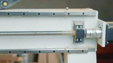 Otomatik bir makinede hareket aktarımı çalışması