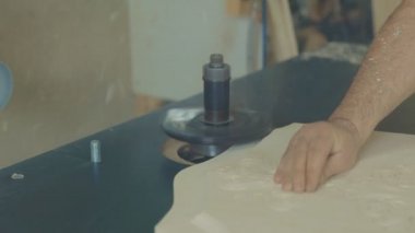 çalışma kesicisi iş hatlarını keser