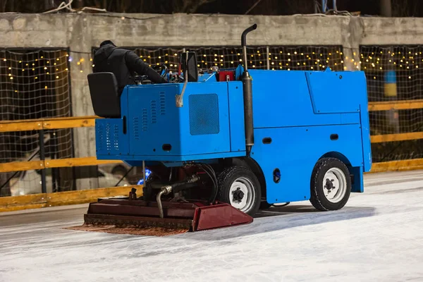 Ice leveling machine — Stock Photo, Image