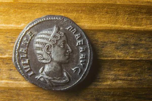 Монета Древнего Рима с портретом Юлия Мамея — стоковое фото