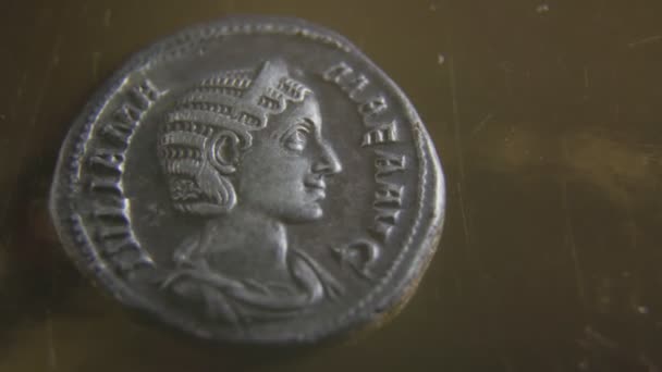 Pozdní římská mince — Stock video