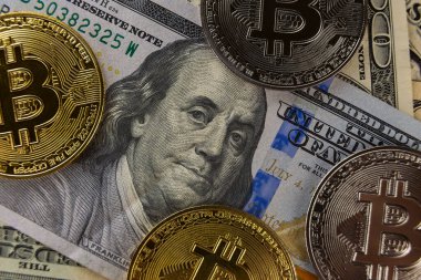 Bitcoin paraları dolarların üzerine yalan söyler