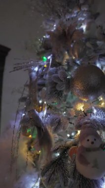 Madalyalı Noel ağacı