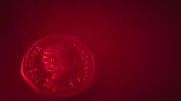 Старая монета Римской империи — стоковое видео