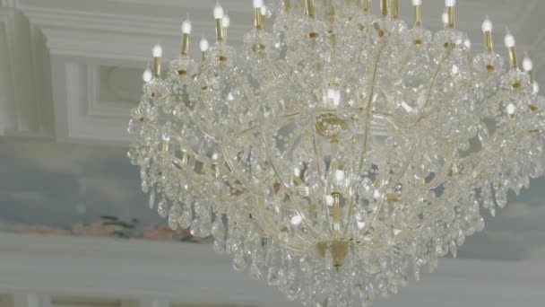 Large chandelier with lots of light bulbs — Video Stock
