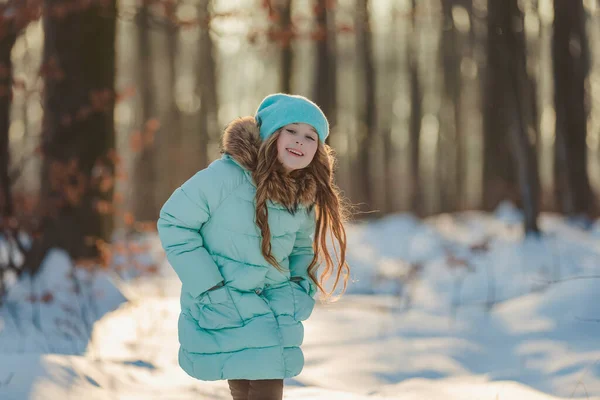 Little Girl Winter Forest Turquoise Colored Clothes — Fotografia de Stock