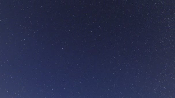 Gecenin Zaman Aşımına Uğramış Yıldızlı Gökyüzü — Stok video