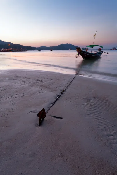 Anchor, boat, coastline, sunset — Stock Photo, Image