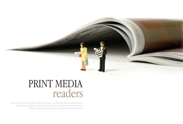 Leser von Printmedien — Stockfoto