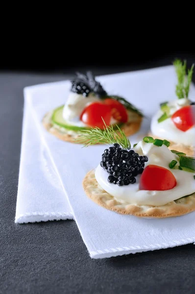 Kaviár canapes — Stock Fotó