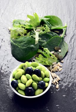Edamame fasulye ve salata 3