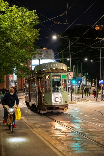 Slavný Vinobraní Tramvaj Centru Milána Itálie — Stock fotografie