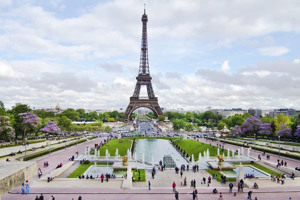 Ikoninen Eiffel-torni — kuvapankkivalokuva