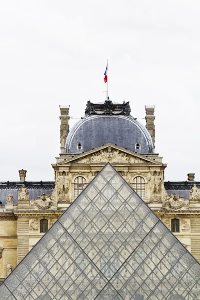 Museum of the Louvre in Paris, France — Stock Photo, Image