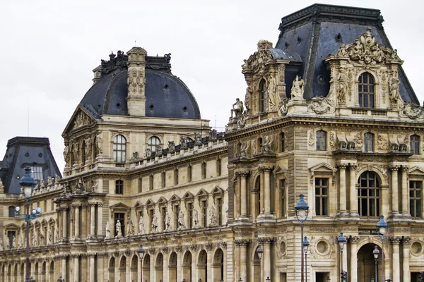 Muzeum Louvre v Paříži, Francie — Stock fotografie