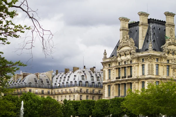 在法国，巴黎罗浮宫的博物馆 — 图库照片