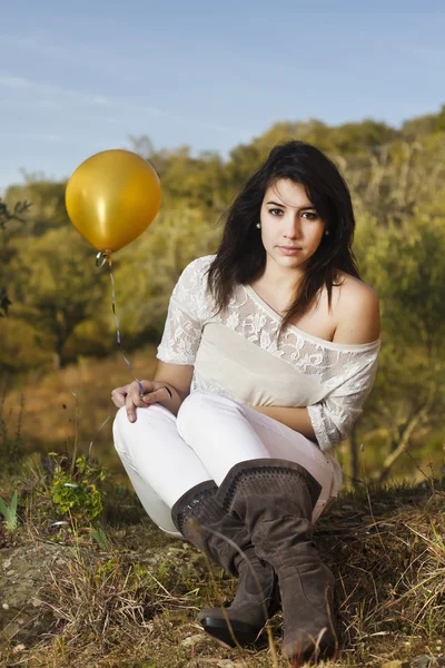 Mädchen mit Luftballon — Stockfoto