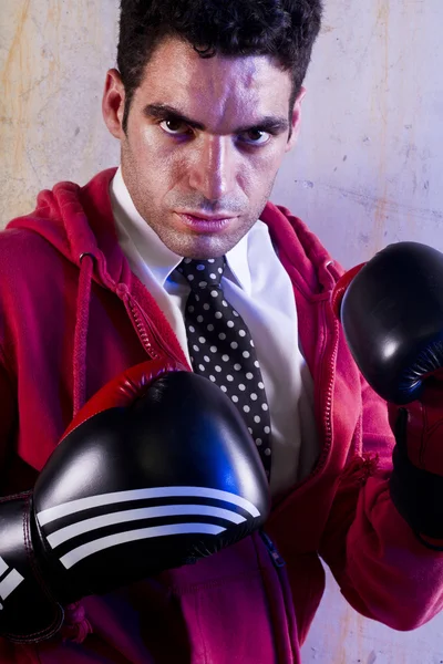 Combattant avec gants de boxe — Photo