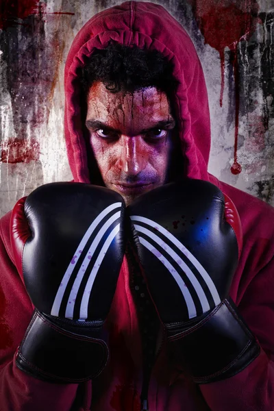 Luchador masculino con guantes de boxeo — Foto de Stock