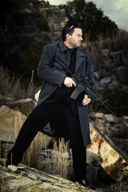 sözleşme katil agent karakteri