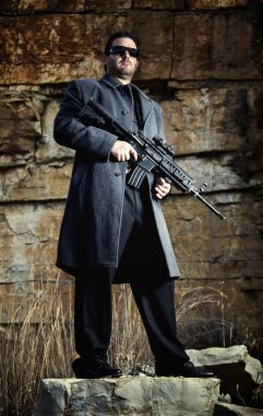 sözleşme katil agent karakteri