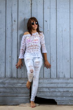 Mavi evinde Beach'daki güzel kız