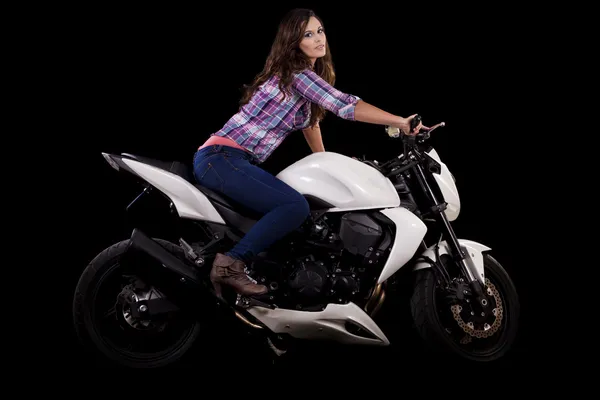 Schönes Mädchen neben einem weißen Motorrad — Stockfoto