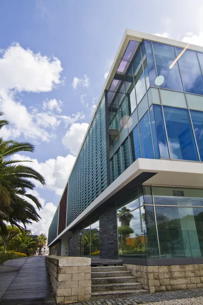 Edificio moderno de cristal — Foto de Stock