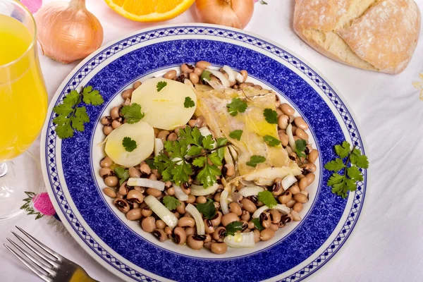 Meal with beans and cod — Stock Photo, Image