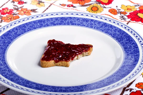 Pain grillé avec confiture — Photo