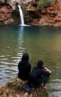 İki şelale